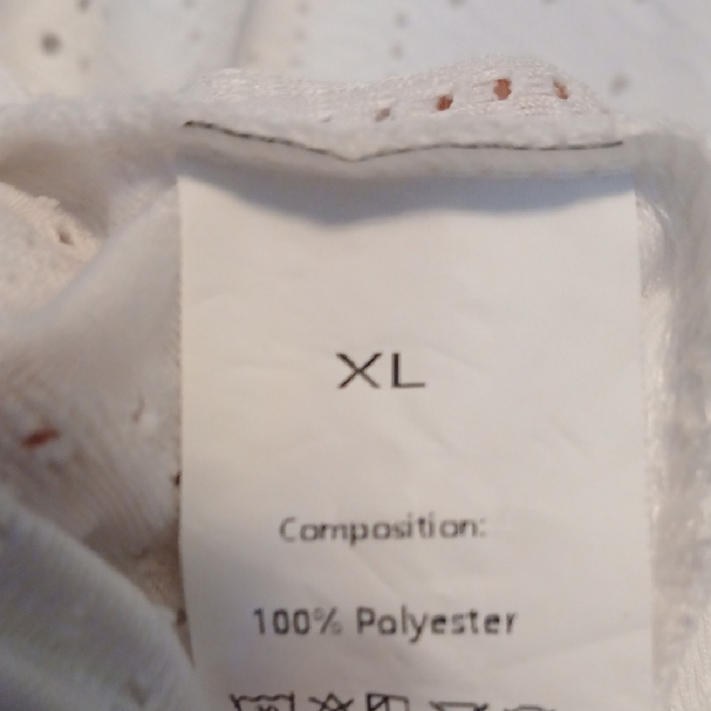 NWOT Black and White Eyelit Camisole Tank Top - Picture 7 of 7